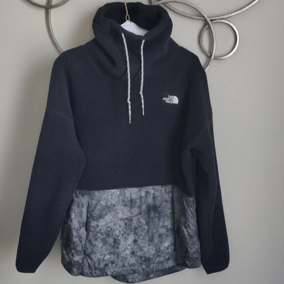 North Face turtle neck fleece - Picture 2 of 10